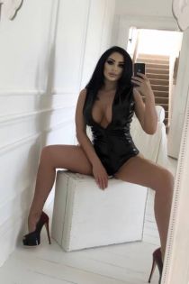 Compare to Aly Dom escort