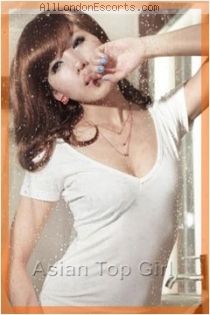 Zina escort - 34C bust, Brown hair, Brown eyes