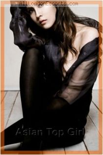 Sabrina escort - 34C bust, Brunette hair, Brown eyes