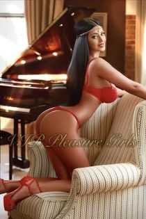 Melya escort - 36DD bust, Brunette hair, Brown eyes