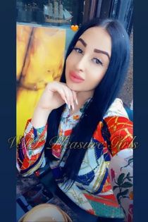 Malak escort - 34C bust, Black hair, Black eyes