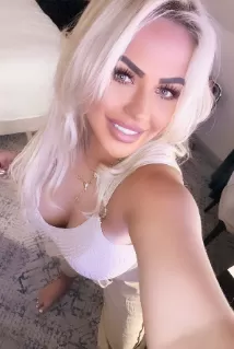 Addison escort - 36DD bust, blonde hair, blue eyes