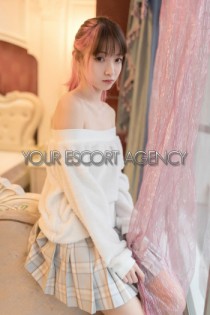 Verna escort - 30B bust, black hair, black eyes