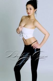 Warren Street escort Aecha