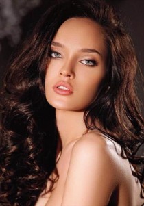 Eliza escort - 34C bust, brunette hair, blue eyes