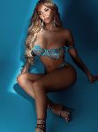 super busty escort Carmen from Mayfair