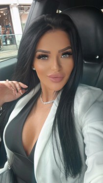 Compare to Nicole escort