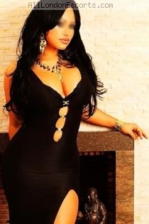 Sharon 27 years old girl