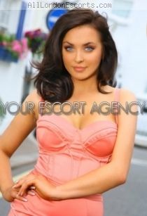 Ella escort - 34D bust, Brunette hair, Green eyes