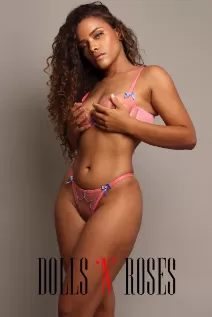 Compare to Polly escort