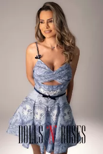 Mavie escort - 36B bust, blonde hair, brown eyes