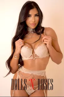 Compare to Perla escort