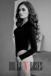 Compare to Paulina escort