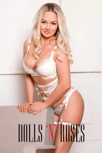 blonde escort Blondie