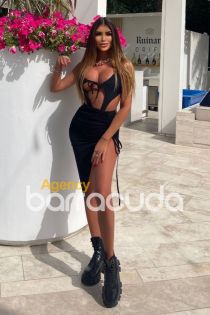 brunette escort Alicanta