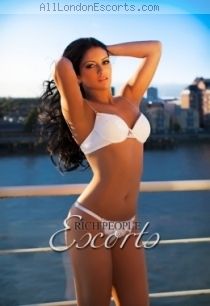 Nicole escort - Rich People Escorts