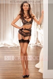 Britney escort - 32B bust, Brunette hair, - select - eyes