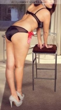 Compare to Aisha escort