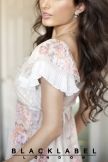 Karolina escort