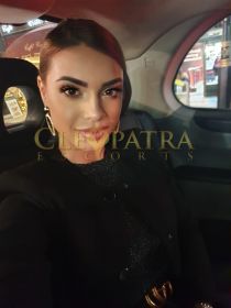 Compare to Giovanna escort