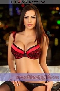 Rihanna escort - Eternity Girls