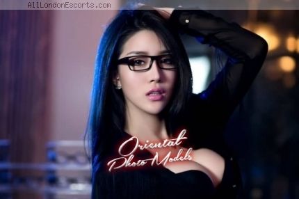 Singaporean escort Chole