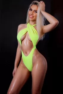 Ava escort - 34C bust, blonde hair, brown eyes