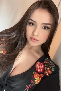 Compare to Adallyn escort