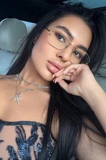 caucasian escort Yulchita