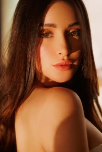 elite London escort Hora