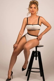 Lucretia 300 per hour