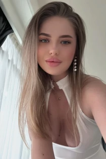 Russian escort Baronessa