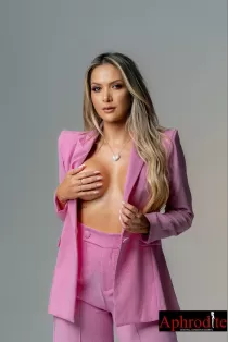 Compare to Rocky escort