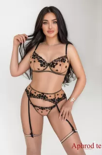 Glory escort - 34C bust, Brunette hair, Brown eyes